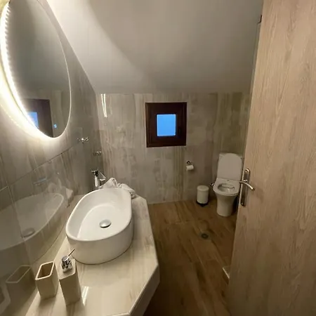 Barbara's House,new Luxury